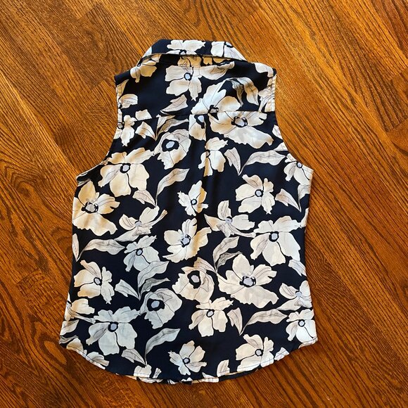 Banana Republic Navy/White Floral Blouse - Size Small - Picture 4 of 4